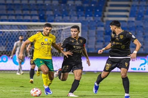 السادسة على التوالي.. شريف يقود هجوم الخليج أمام الطائي في الدوري السعودي